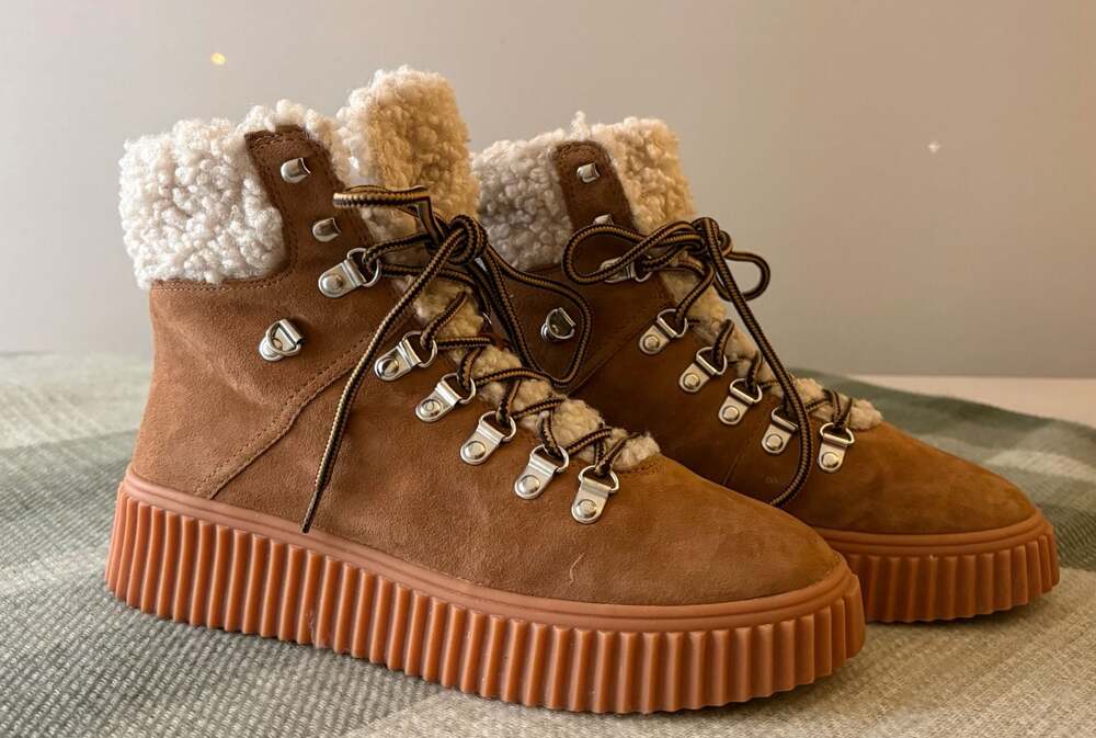 Lisa Vicky Tireless-V Sherpa Lined Hiker Boots – Brown/Cognac – Size 9M